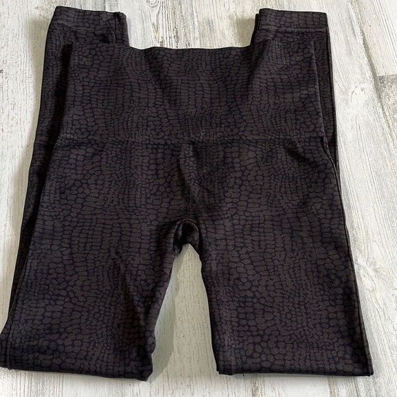 Spanx brown/black croc leggings size M - Picture 2 of 8
